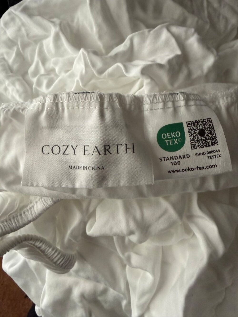 Cozy Earth - SPLIT King - Sheet Set (Bamboo). SUPER SOFT. - Picture 3 of 3